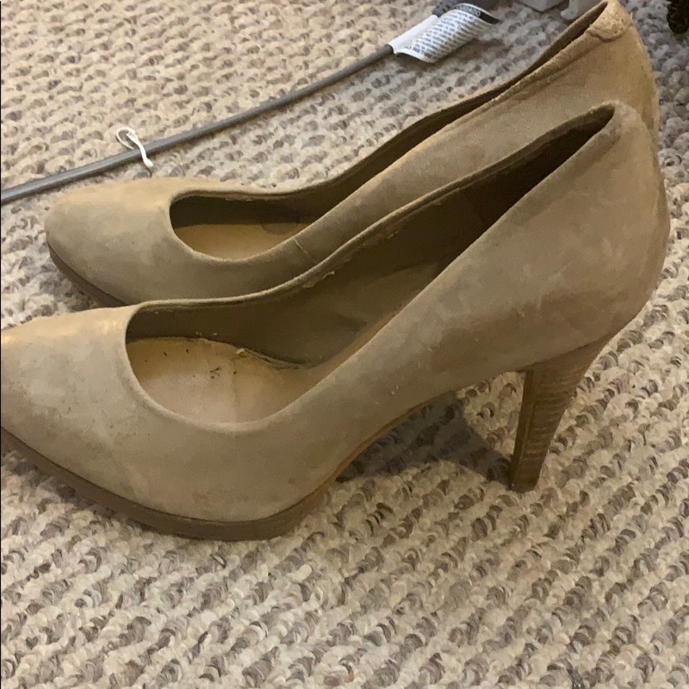 Sexy Nine West Tan Leather heel